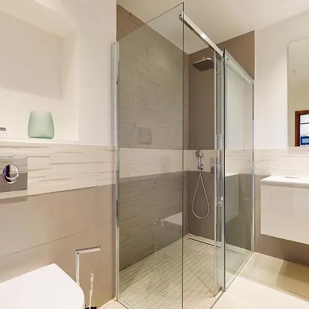 The Pool House Cannes