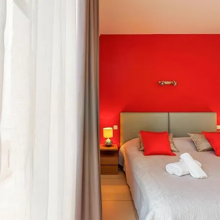 Apartmán The Pool House