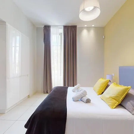 The Pool House Apartment