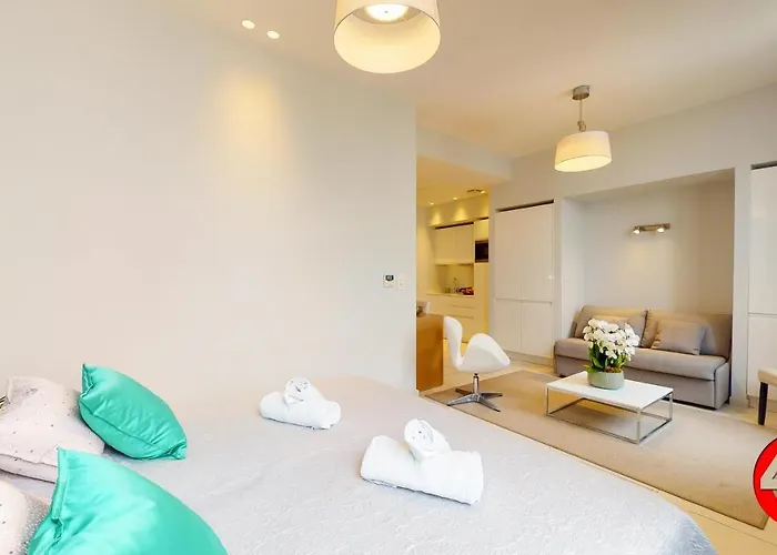 The Pool House Apartman *