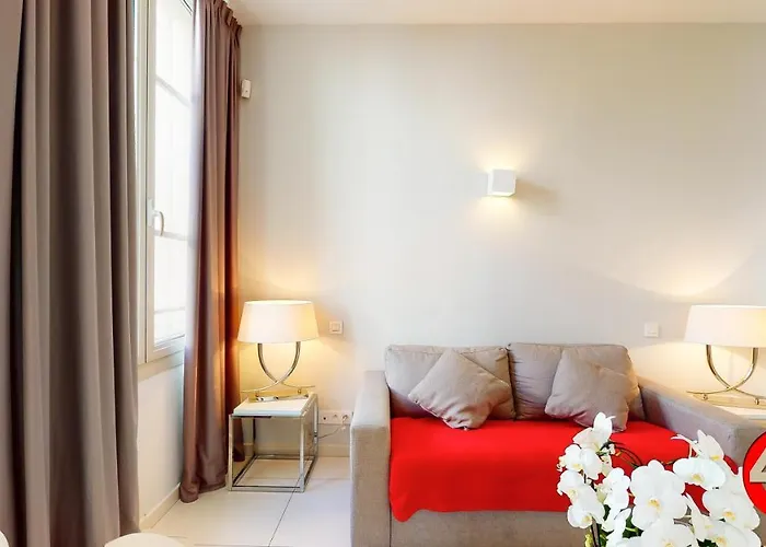 The Pool House Apartment
