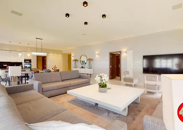 The Pool House Apartman *