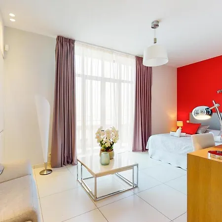 The Pool House Cannes