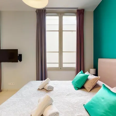 The Pool House Cannes