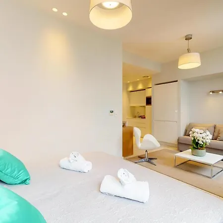 The Pool House Apartment *