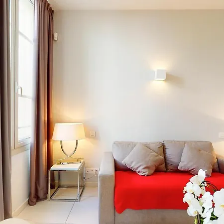 The Pool House Apartment