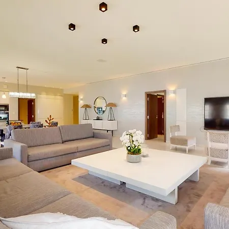 The Pool House Apartment *