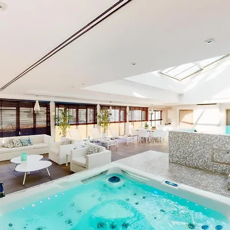 Lejlighed The Pool House *