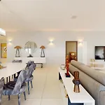 Апартаменты The Pool House