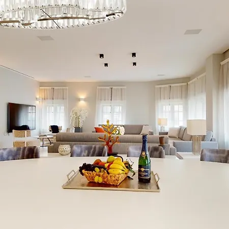 The Pool House Apartment Cannes